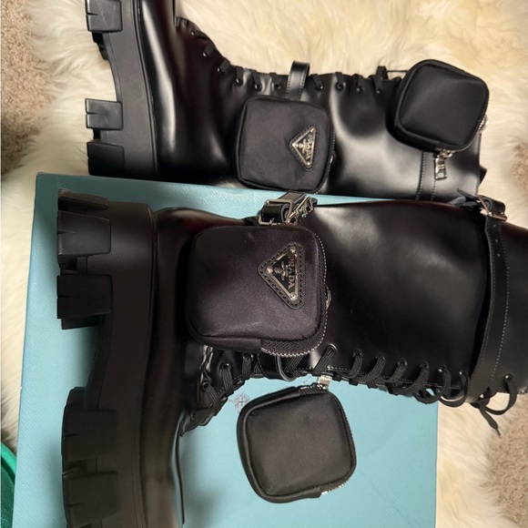 Black High-Top Boots with Side Pouch - Picture 4 of 8